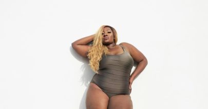 femme-ronde-avec-un-maillot-de-bain femme-ronde-avec-un-maillot-de-bain